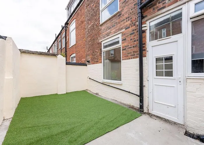 Luxury 1-Bed Apartment Near City Centre And North Manchester General Hospital