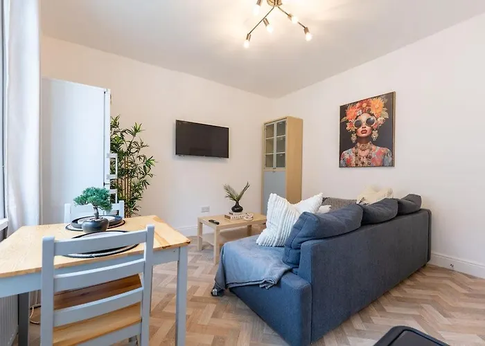 Luxury 1-Bed Apartment Near City Centre And North Manchester General Hospital